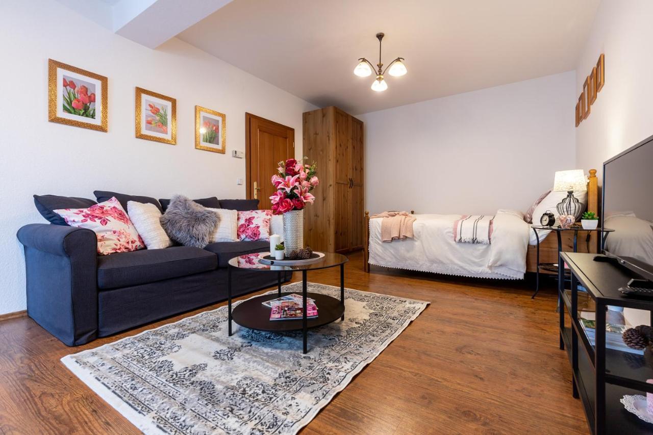 Apartman Dream V Mikulove - Jine Ubytovani Lednice Apartment Luaran gambar