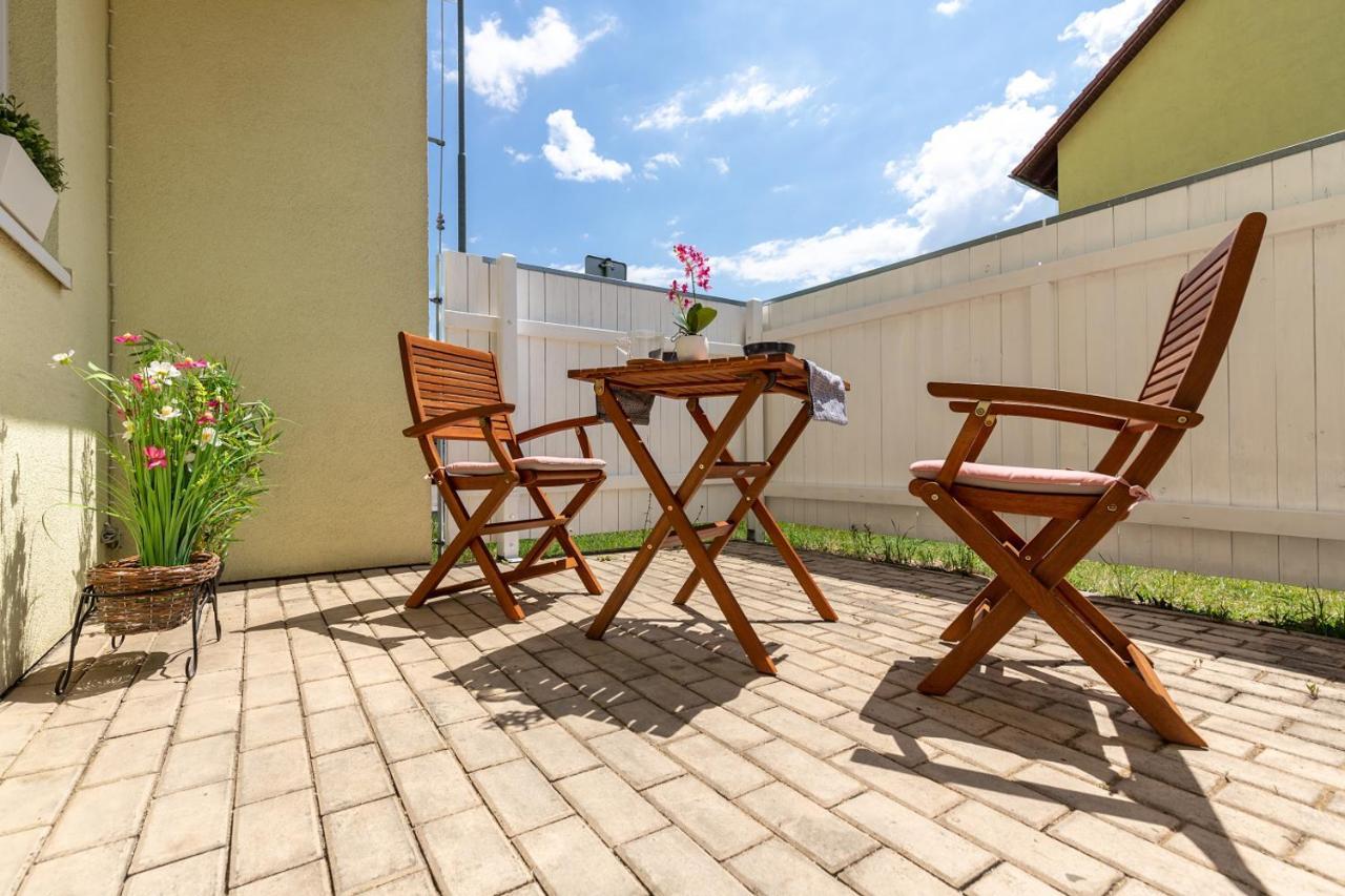 Apartman Dream V Mikulove - Jine Ubytovani Lednice Apartment Luaran gambar